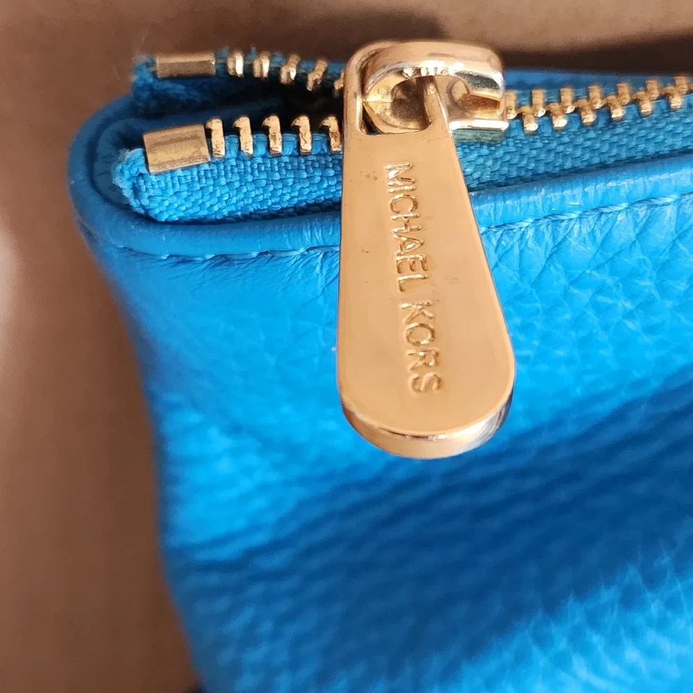 Michael Kors large turquoise tote bag missing The Key Chain - Picture 6 of 13